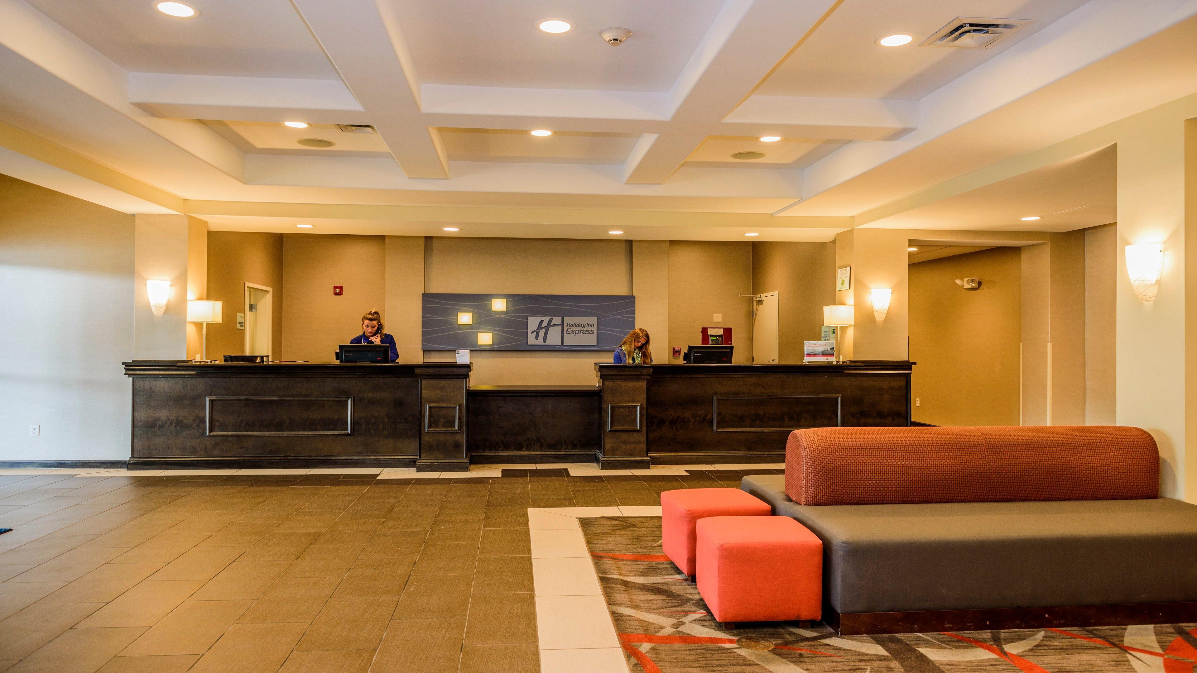 Holiday Inn Express And Suites - Bradford By Ihg Екстериор снимка
