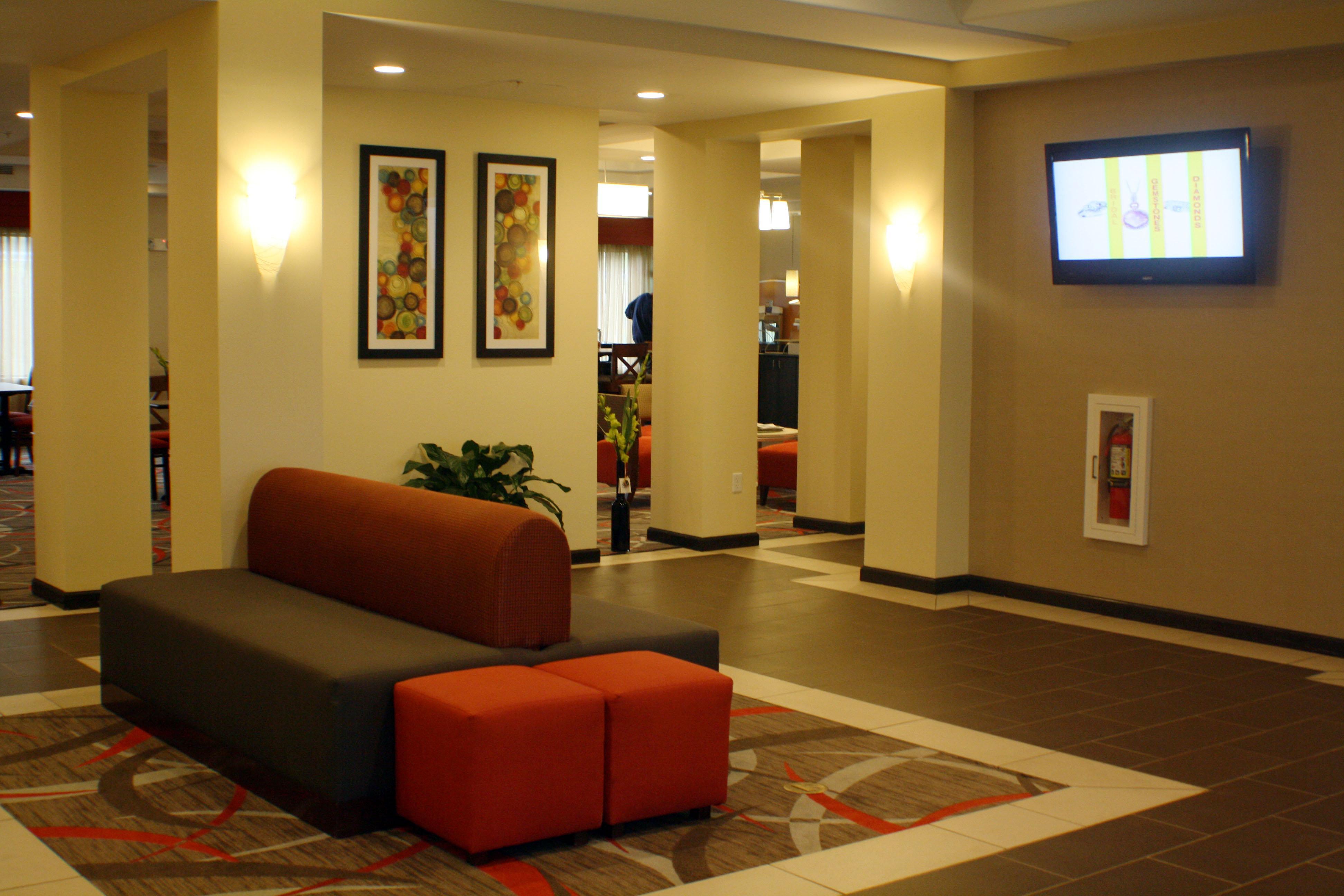 Holiday Inn Express And Suites - Bradford By Ihg Интериор снимка