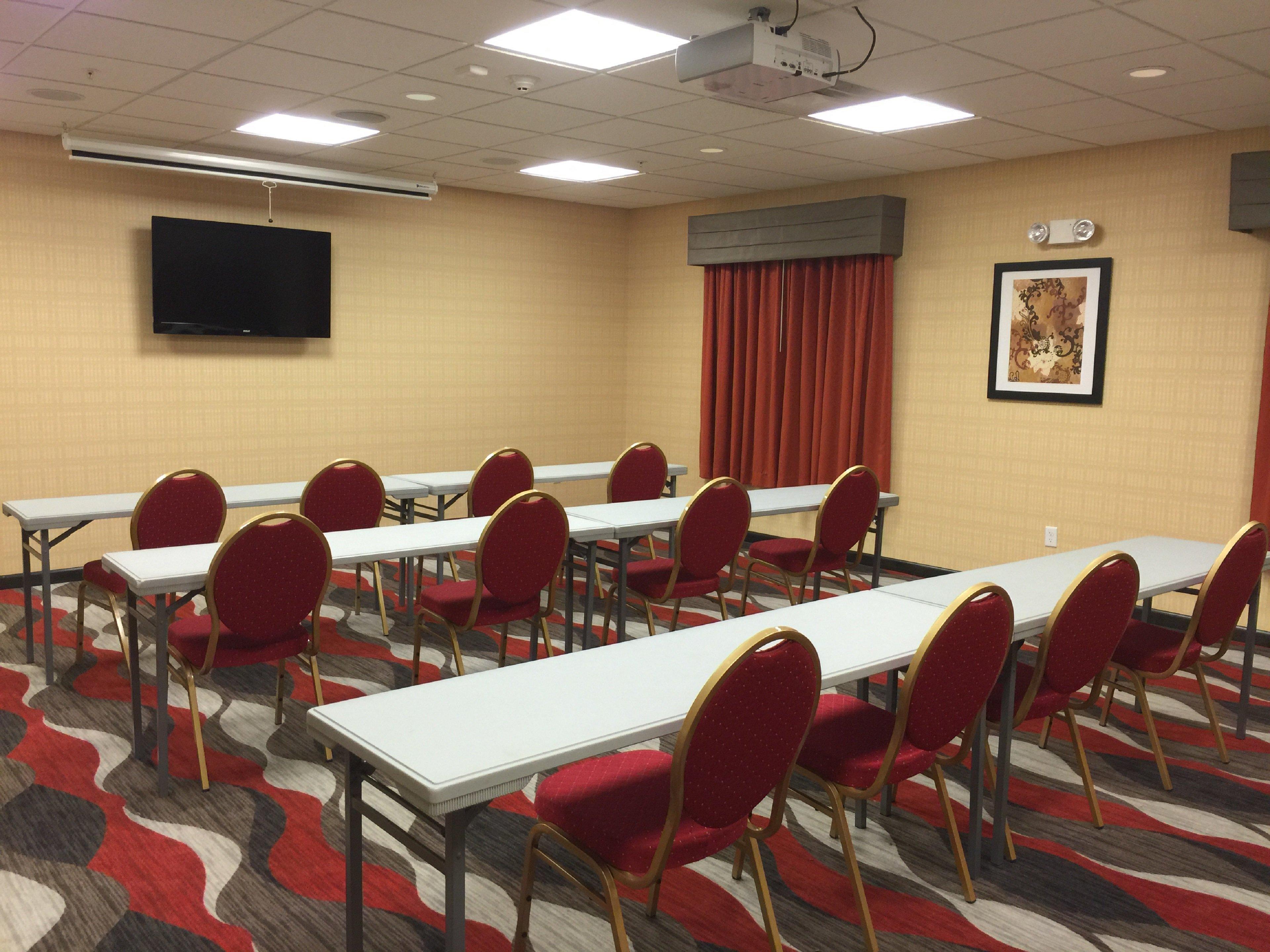 Holiday Inn Express And Suites - Bradford By Ihg Екстериор снимка