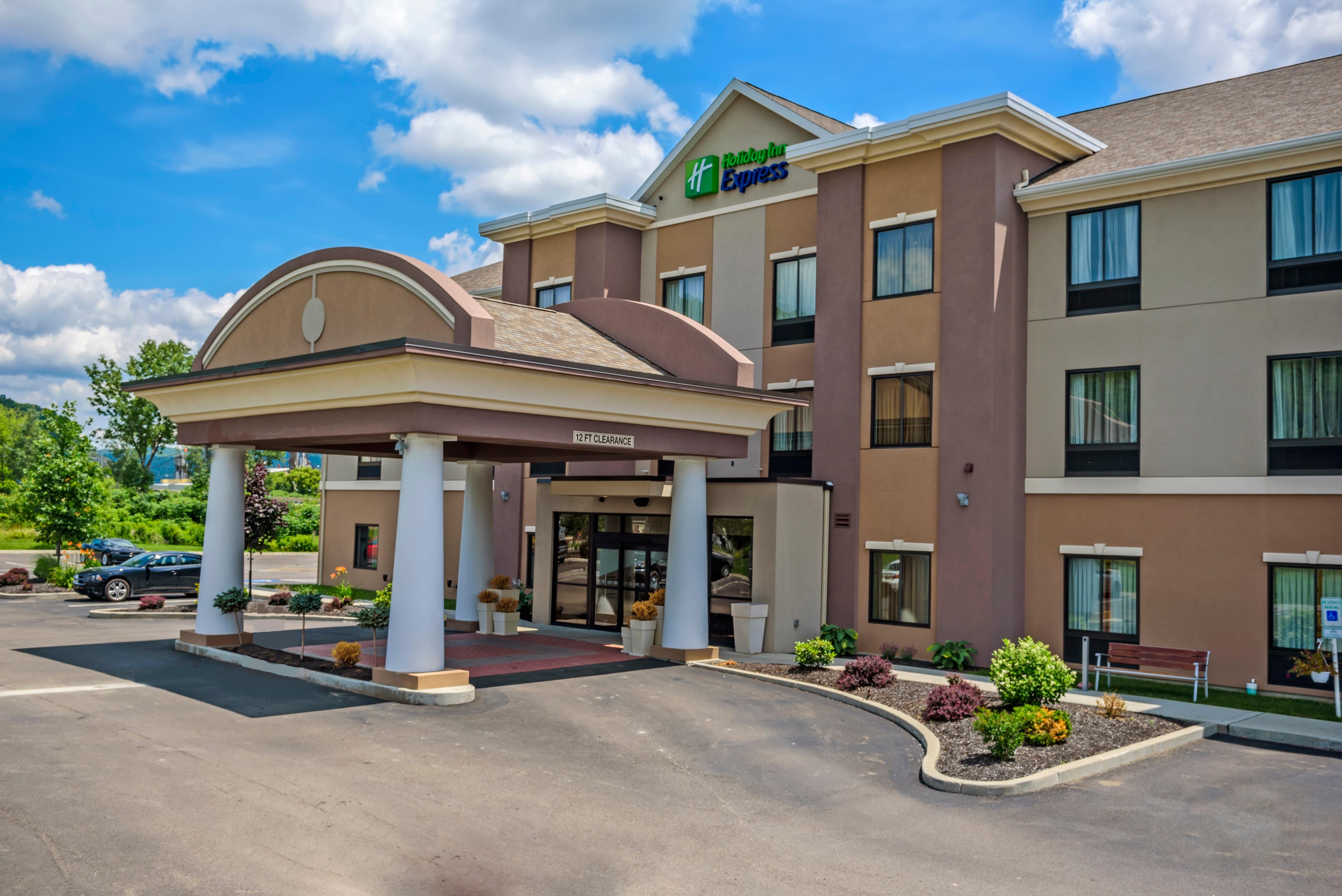 Holiday Inn Express And Suites - Bradford By Ihg Екстериор снимка