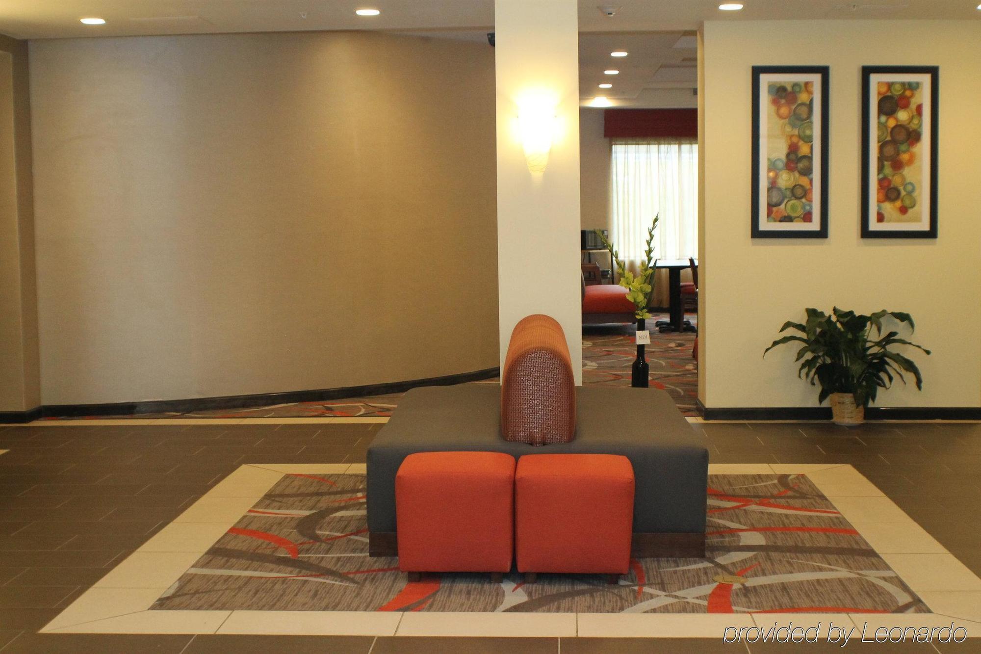 Holiday Inn Express And Suites - Bradford By Ihg Интериор снимка