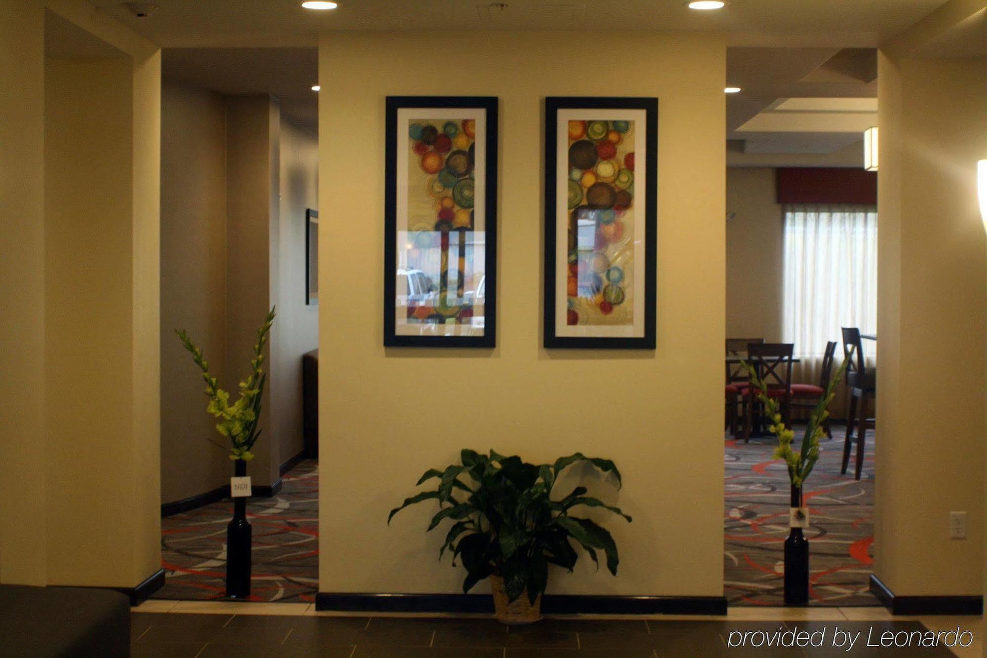 Holiday Inn Express And Suites - Bradford By Ihg Интериор снимка